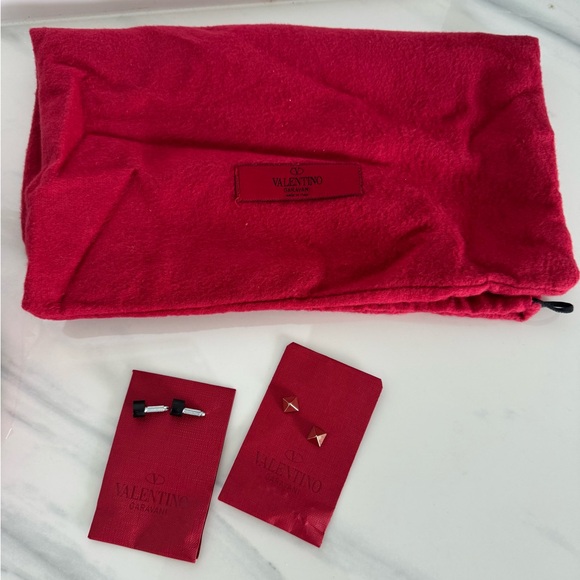 Valentino Pink Leather Gold Rockstud T-Strap Pumps Size 41 EU, 11 US - Picture 10 of 14